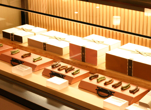 w01_isetan2